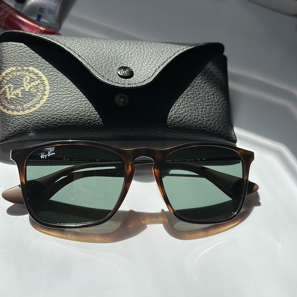 Ray Ban Chris RB4187 - Picture 2 of 5
